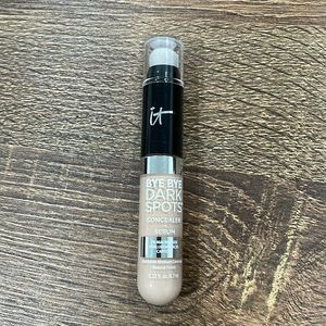 NEW it Cosmetics Bye Bye Dark Spots Light Cool 20